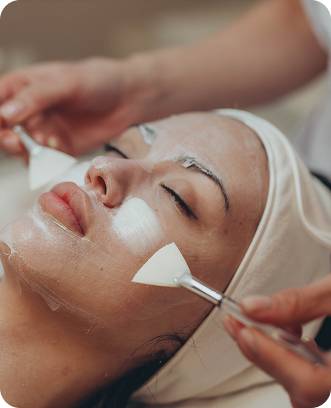 Soin de visage et contour des yeux
